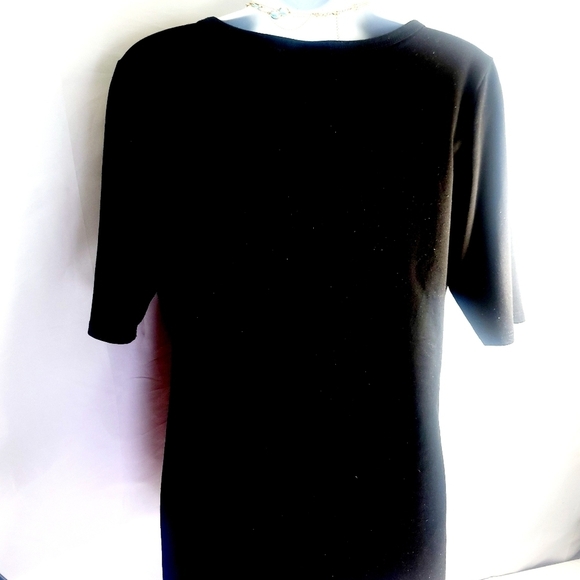 Lularoe Athletica classic tshirt size medium - Picture 4 of 6